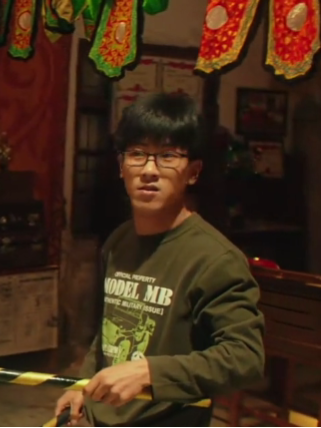 王伍(穿越劇《我和我爸的18歲》中的角色) 王伍(穿越劇《我和我爸的18歲》中的角色)