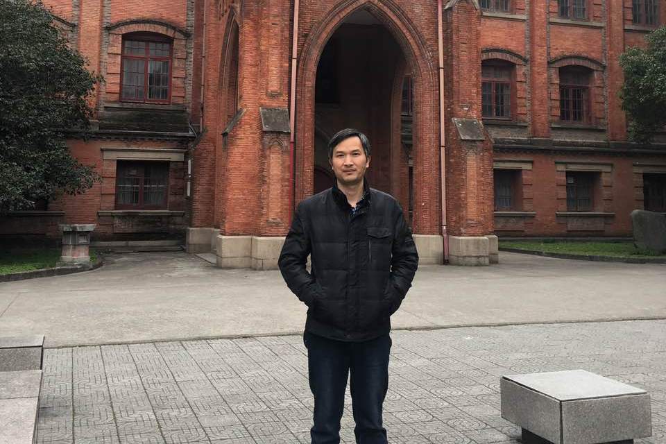 季利均 季利均