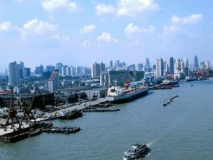 上海在逐漸成為國際貿易中心
