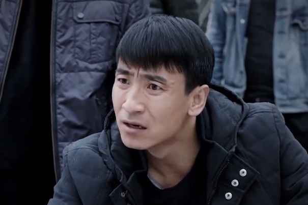 薛亮(都市現實題材劇《風雨送春歸》中的角色) 薛亮(都市現實題材劇《風雨送春歸》中的角色)