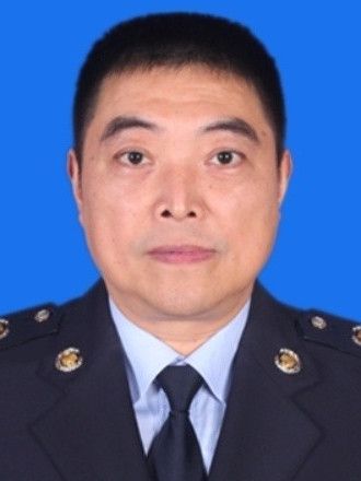 林嵩(台州市黃巖區稅務局黨委委員、副局長) 林嵩(台州市黃巖區稅務局黨委委員、副局長)