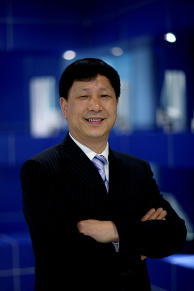 袁建華(德清縣工商聯副會長、華盛達集團董事長) 袁建華(德清縣工商聯副會長、華盛達集團董事長)
