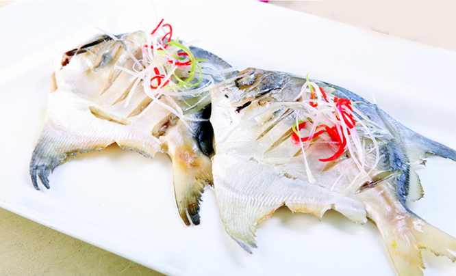 清蒸海鯧魚