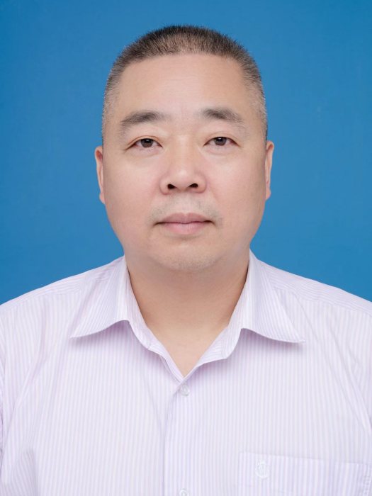 肖奎(湖北省十堰市竹山縣司法局黨組成員、副局長) 肖奎(湖北省十堰市竹山縣司法局黨組成員、副局長)