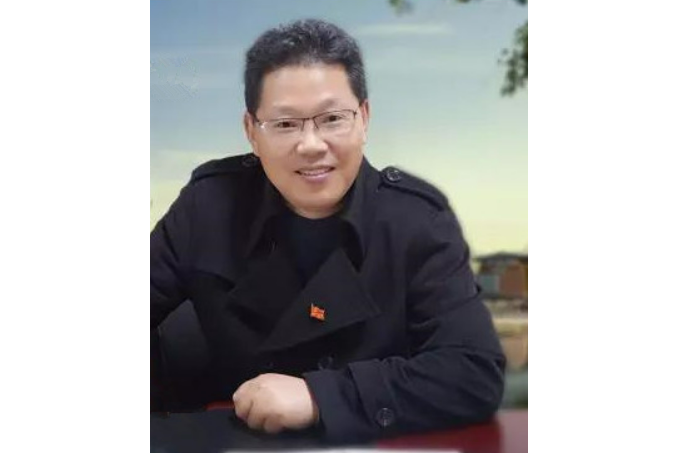 張浩強(杭州市勝利實驗學校校長,中學高級教師) 張浩強(杭州市勝利實驗學校校長,中學高級教師)