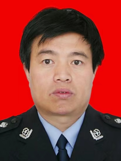 閆磊(陝西省榆林市子洲縣公安局黨委委員) 閆磊(陝西省榆林市子洲縣公安局黨委委員)