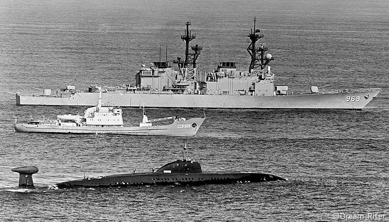 維克托級潛艇和彼得森號驅逐艦DD-969