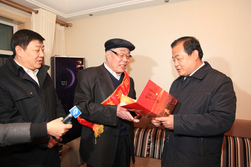 成濟武 成濟武