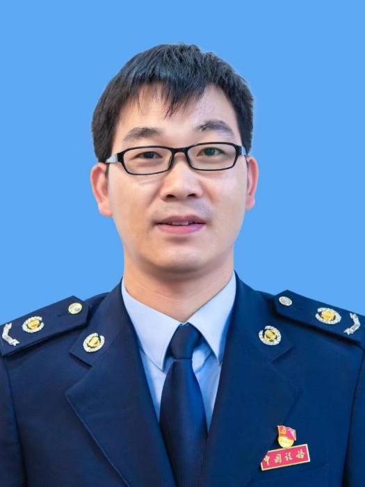 董浩(貴州省黔西南布依族苗族自治州興義市稅務局黨委委員、紀檢組長) 董浩(貴州省黔西南布依族苗族自治州興義市稅務局黨委委員、紀檢組長)