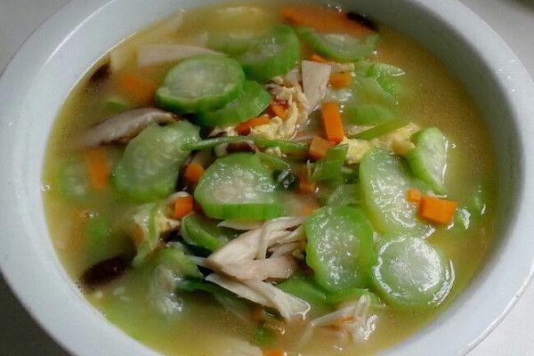 蘑菇絲瓜湯 蘑菇絲瓜湯