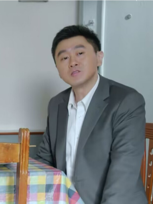 王友誼(家庭情感劇《微笑媽媽》中的角色) 王友誼(家庭情感劇《微笑媽媽》中的角色)
