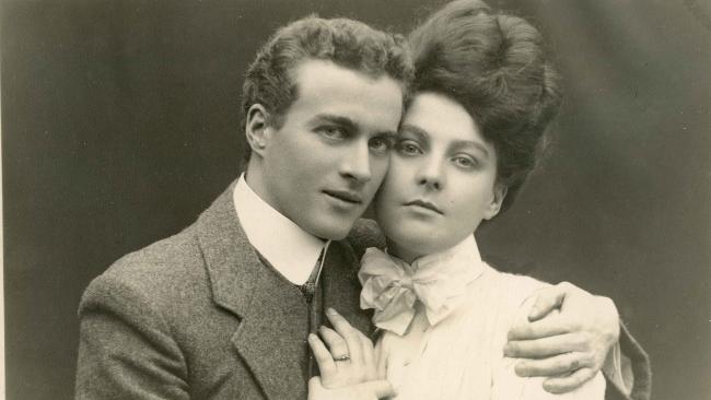 Lionel Logue與妻子莫特爾在1906年訂婚時
