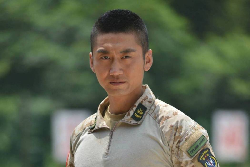 袁寶(軍旅電視劇《特種兵之火鳳凰》中的角色) 袁寶(軍旅電視劇《特種兵之火鳳凰》中的角色)