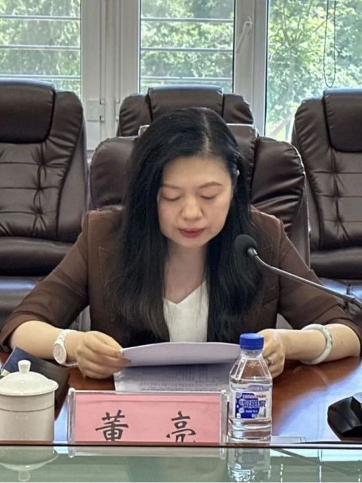 董亮(吉林體育學院黨委書記) 董亮(吉林體育學院黨委書記)
