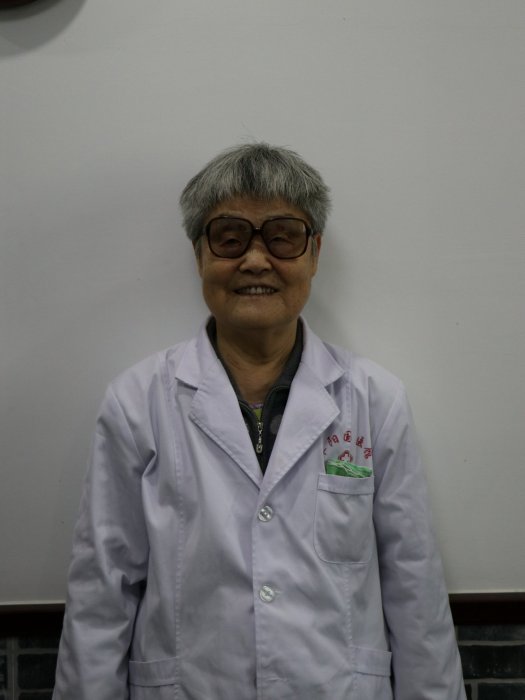 李素珍(阜陽國醫館綜合門診部中醫專業執業醫生) 李素珍(阜陽國醫館綜合門診部中醫專業執業醫生)