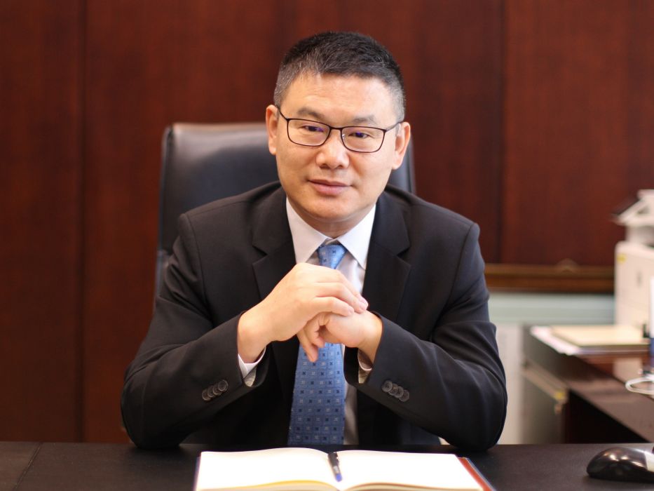 閻峰(全國政協委員、國泰君安國際董事長兼總裁) 閻峰(全國政協委員、國泰君安國際董事長兼總裁)