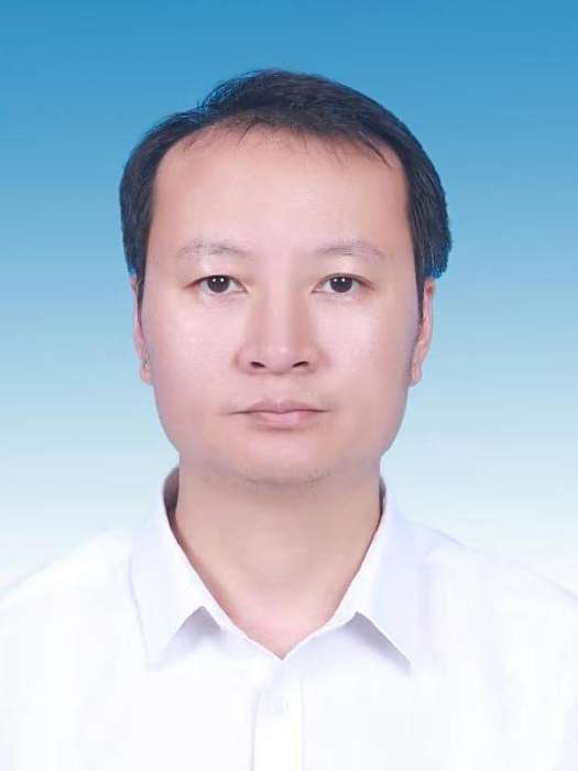 何孟欽 何孟欽