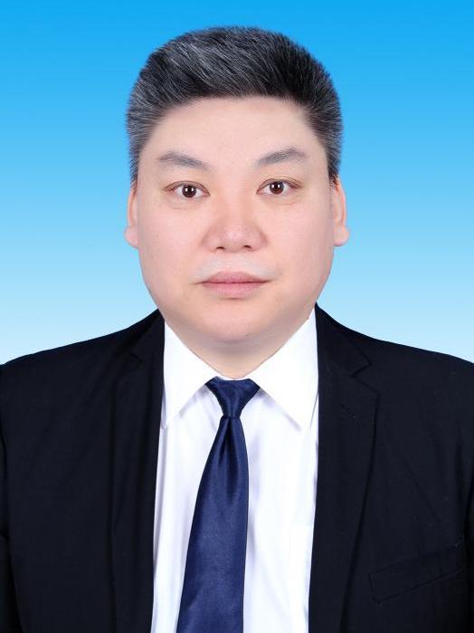 靳濤(新疆維吾爾自治區塔城地區沙灣市農業農村局黨組成員、農村合作經濟發展中心主任) 靳濤(新疆維吾爾自治區塔城地區沙灣市農業農村局黨組成員、農村合作經濟發展中心主任)