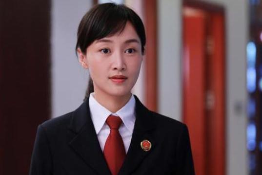 林冰(電視劇《謎砂》中的女主角) 林冰(電視劇《謎砂》中的女主角)