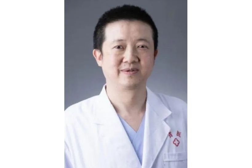 鄭德義(貴州省人民醫院燒傷整形主任醫師) 鄭德義(貴州省人民醫院燒傷整形主任醫師)