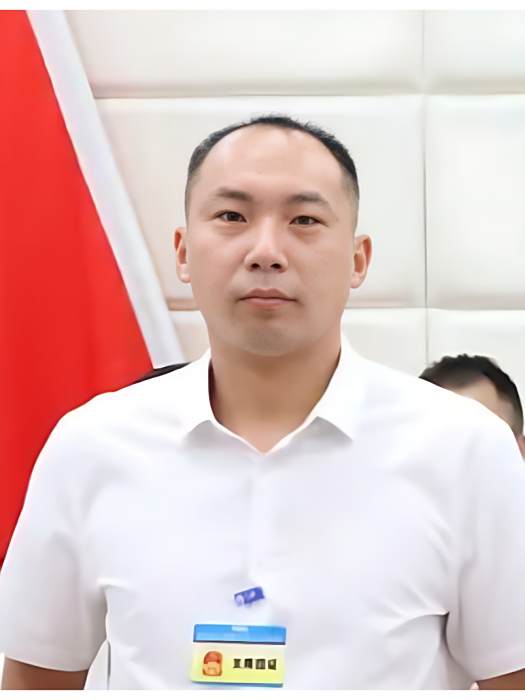 陳仲(江西省贛州市安遠縣欣山鎮人大副主席) 陳仲(江西省贛州市安遠縣欣山鎮人大副主席)