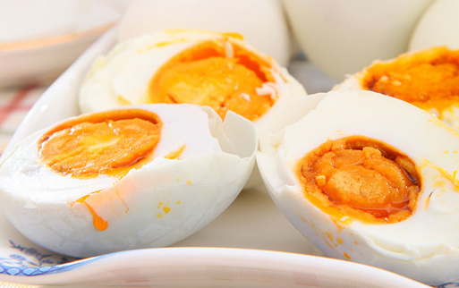 家庭簡易版醃製鹹鴨蛋