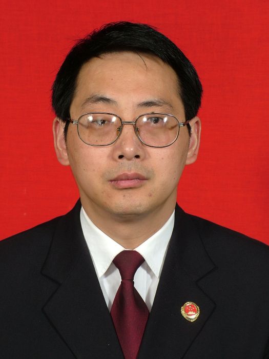 代鵬(重慶市長壽區人民檢察院檢委會專職委員、檢委會委員) 代鵬(重慶市長壽區人民檢察院檢委會專職委員、檢委會委員)