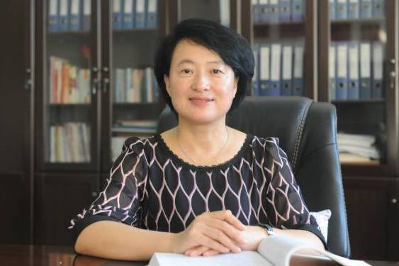 張麗梅(吉林市亞橋中學校長) 張麗梅(吉林市亞橋中學校長)