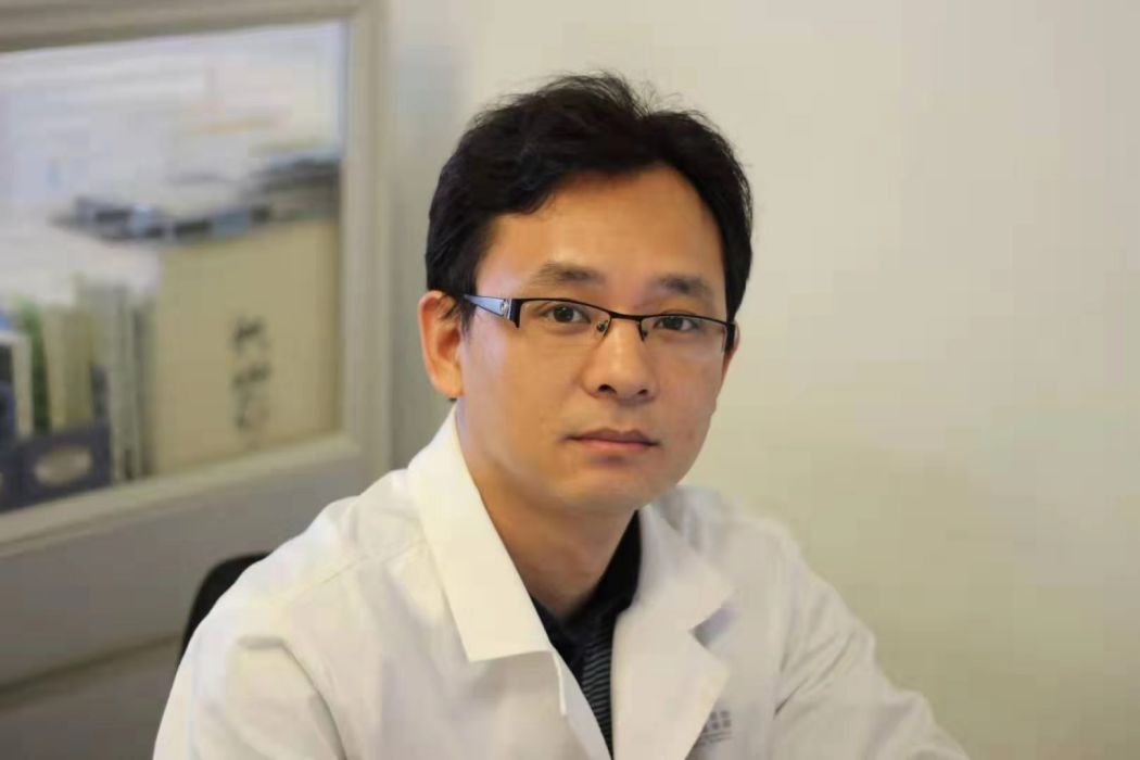 曾建平(北京清華長庚醫院肝膽胰外科副主任醫師) 曾建平(北京清華長庚醫院肝膽胰外科副主任醫師)
