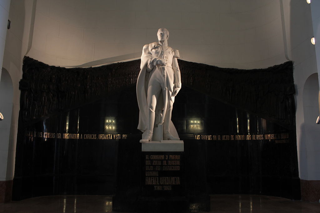拉斐爾·烏達內塔的雕像（位於加拉加斯萬神殿）