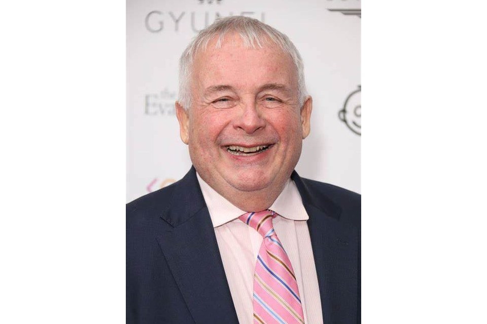 克里斯托弗·比金斯(Christopher Biggins) 克里斯托弗·比金斯(Christopher Biggins)