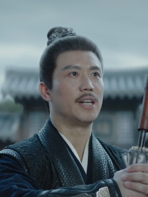 何昆(古裝武俠劇《赴山海》中的角色)