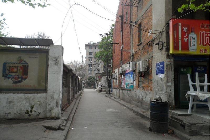 隆南路 隆南路