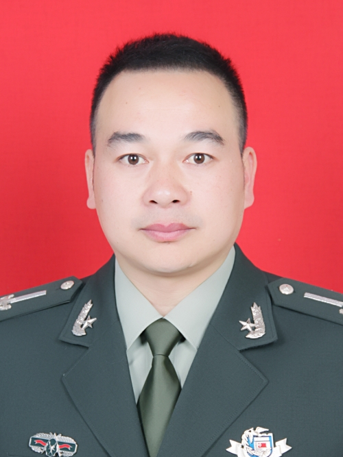 曾春東 曾春東