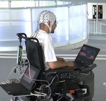大腦控制輪椅