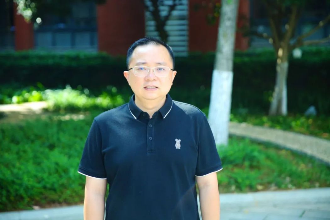 劉嘉(長沙市雅禮中學化學教師,化學競賽教練) 劉嘉(長沙市雅禮中學化學教師,化學競賽教練)