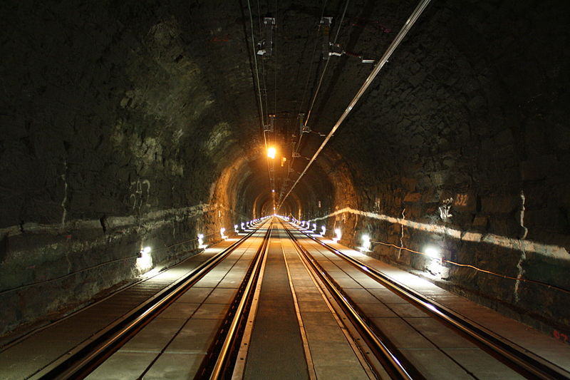 阿爾貝格鐵路隧道
