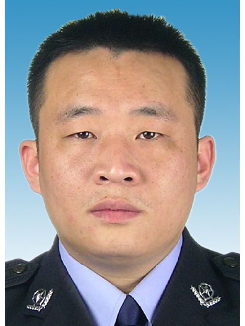 李雪峰(山東省德州市夏津縣副縣長、公安局黨委書記、局長、督察長) 李雪峰(山東省德州市夏津縣副縣長、公安局黨委書記、局長、督察長)