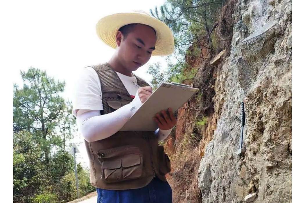 姚建(核工業二八〇研究所地勘總院副院長) 姚建(核工業二八〇研究所地勘總院副院長)