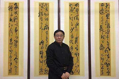 王顯君(書法家) 王顯君(書法家)