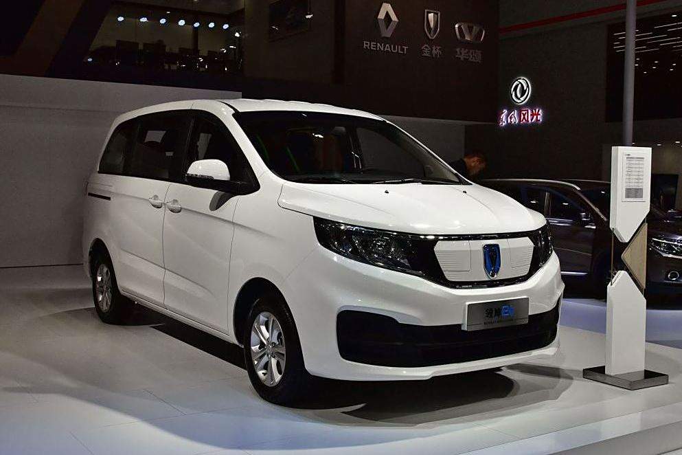 領坤EV
