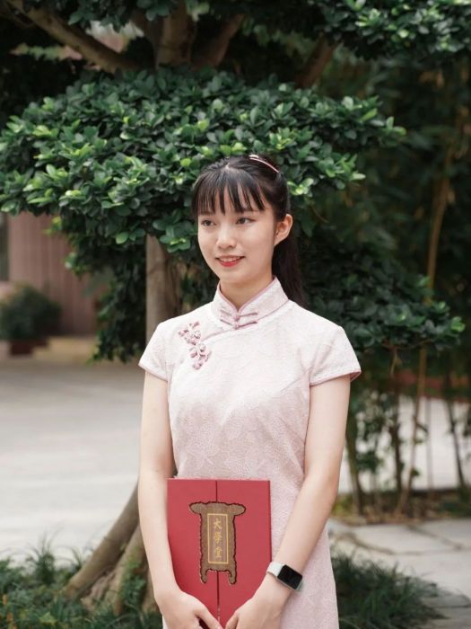王藝瑾(北京大學馬克思主義學院2021級本科生) 王藝瑾(北京大學馬克思主義學院2021級本科生)
