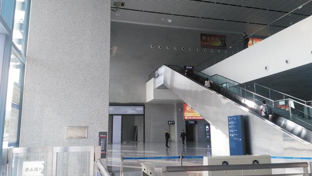 惠東站內部環境