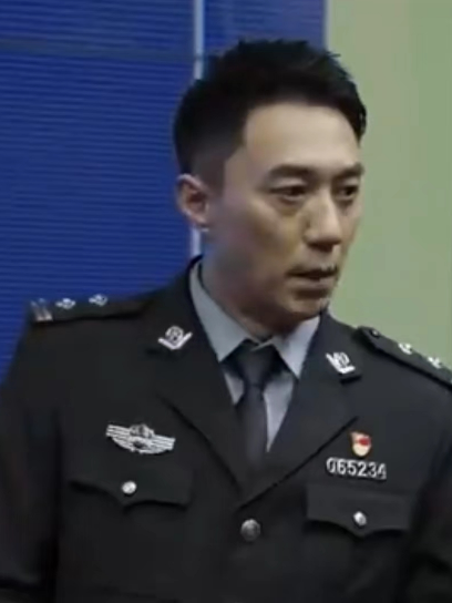 賈丁(電視劇《痕跡》中的角色) 賈丁(電視劇《痕跡》中的角色)