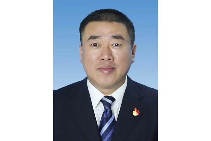劉建威(長沙市寧鄉市大屯營鎮黨委委員、提名人大主席候選人) 劉建威(長沙市寧鄉市大屯營鎮黨委委員、提名人大主席候選人)