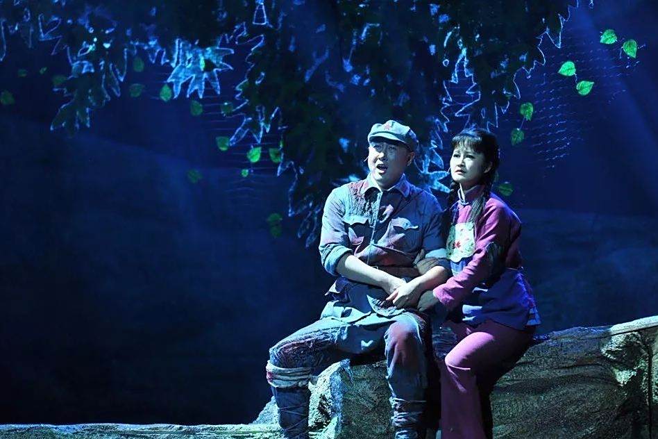 松毛嶺之戀(靳苗苗導演的歌劇) 松毛嶺之戀(靳苗苗導演的歌劇)