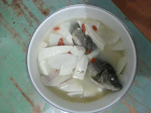 山藥鯽魚豆腐湯
