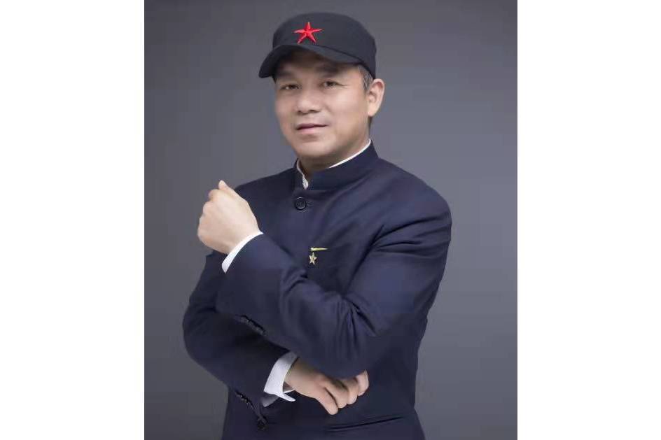 湯向陽(珍酒李渡集團副總裁、江西李渡酒業有限公司董事長) 湯向陽(珍酒李渡集團副總裁、江西李渡酒業有限公司董事長)
