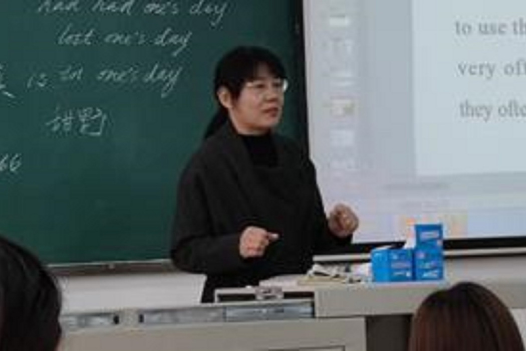 郭曉靜(洛陽師範學院外國語學院副教授) 郭曉靜(洛陽師範學院外國語學院副教授)
