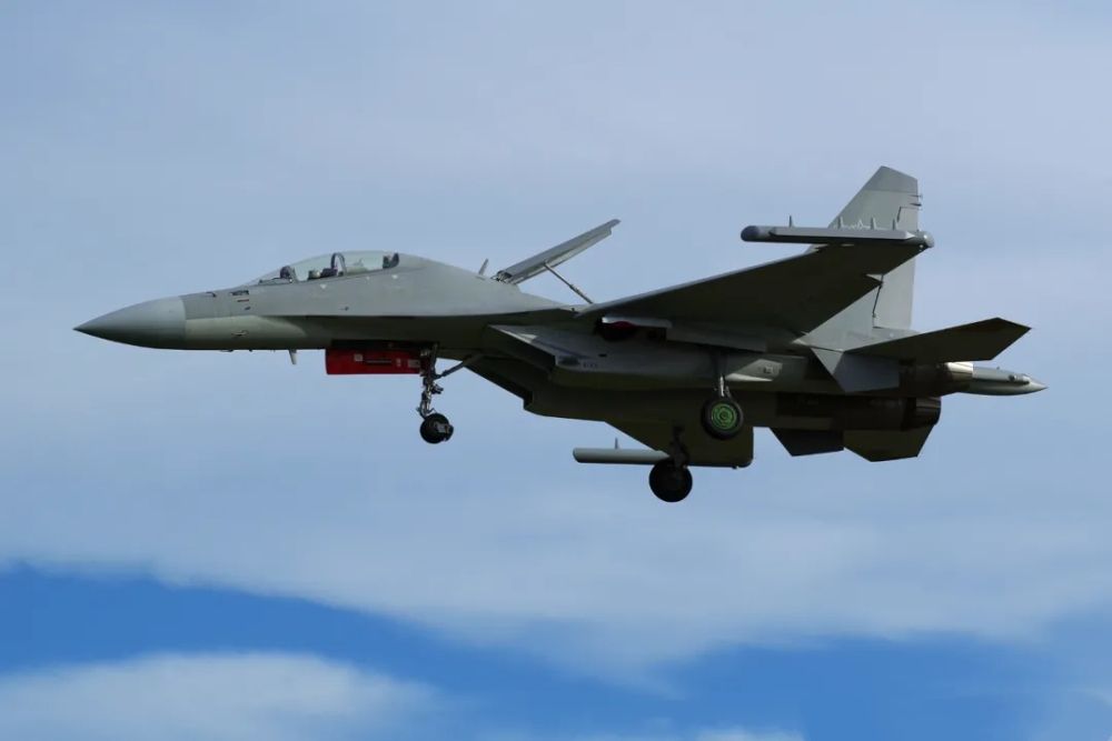 殲-16D 殲-16D